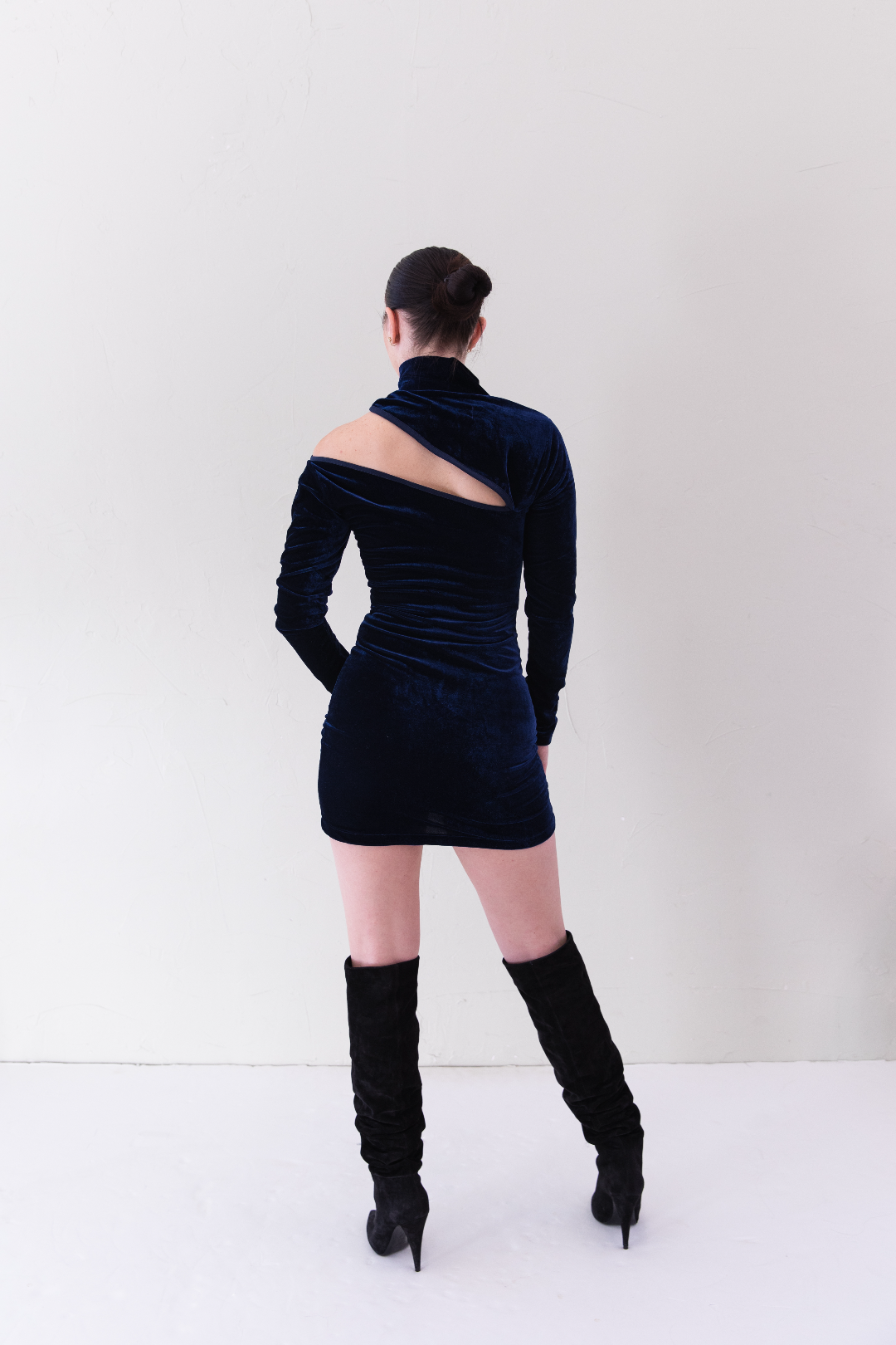 Chantal velvet dress